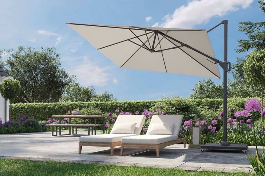 Zestawy ogrodowe z parasolem – wypoczynek blisko domu
